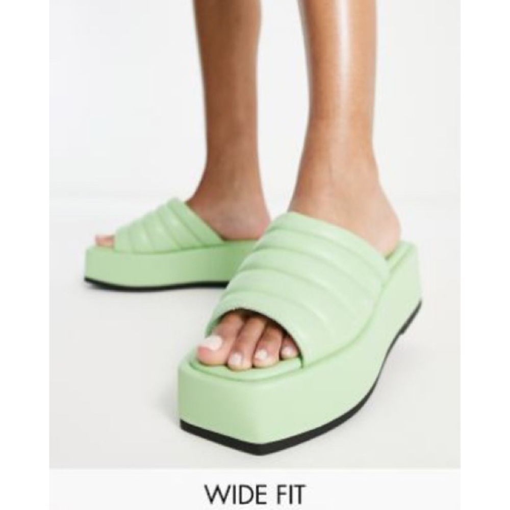 Simply Be wide fit quilted flatform sandals in green - US 7